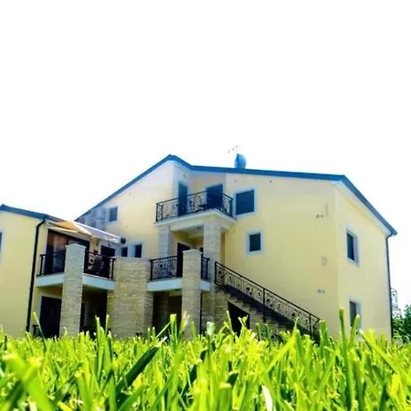 Vila Aida شقة