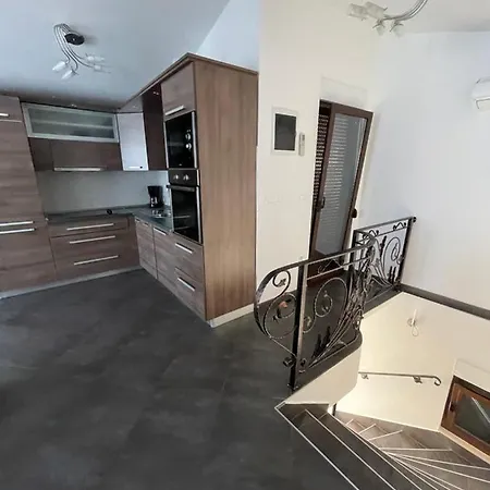 App 7 Aida Lägenhet