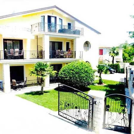 Lägenhet App 7 Aida *