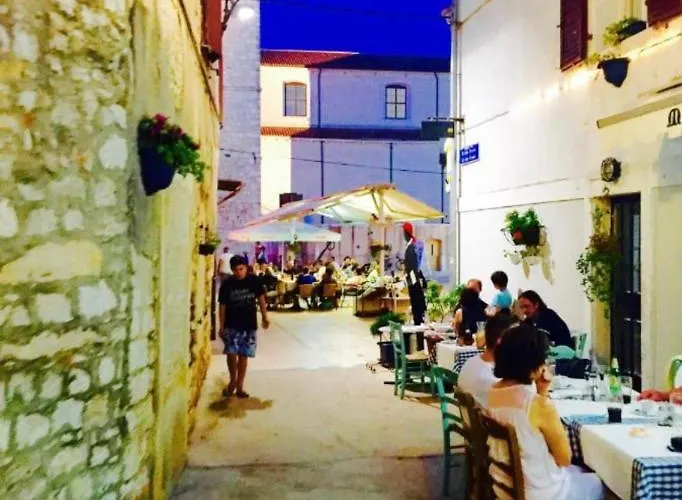 Vila Aida Διαμέρισμα Ουμάγκ