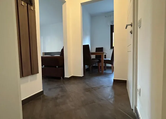 Vila Aida Διαμέρισμα Ουμάγκ